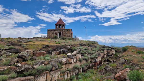Ագարակ ամրոց և Սուրբ Աստվածածին եկեղեցի