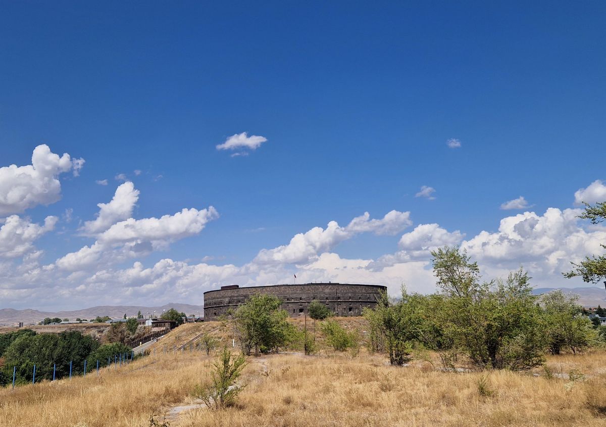 Чёрная крепость