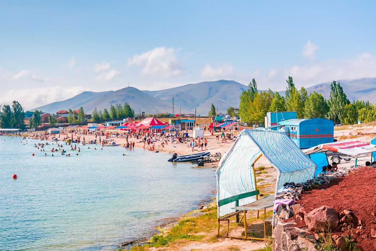 Общественный пляж №1. Севан